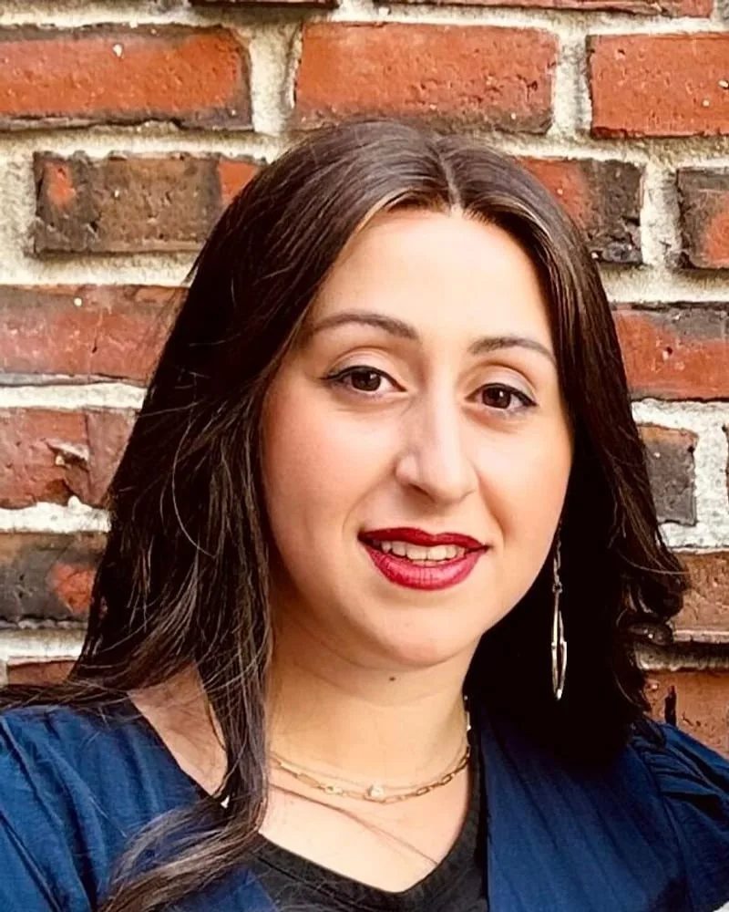 Esther Aronow headshot